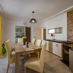 Kiko, A Private Oasis In Labin 別荘 Vinež