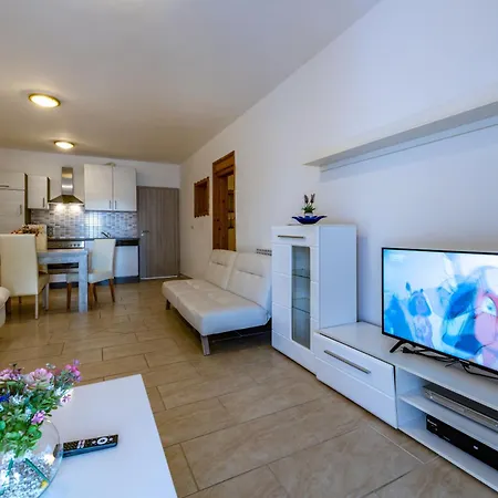 Semesterbostad Kiko, A Private Oasis In Labin Vinež