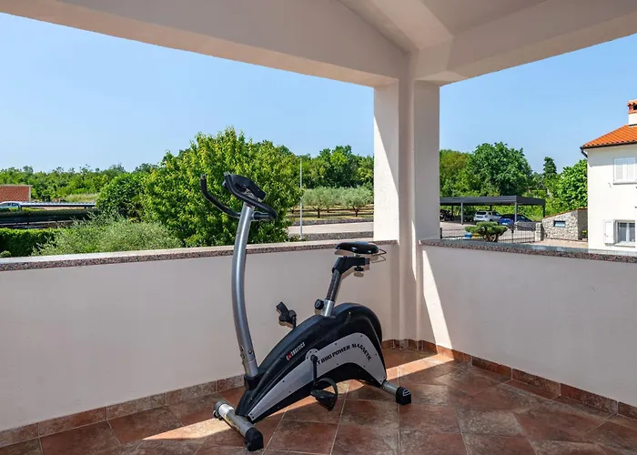 Semesterbostad Kiko, A Private Oasis In Labin Vinež