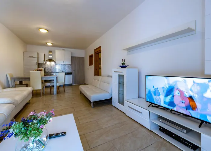 Semesterbostad Kiko, A Private Oasis In Labin Vinež