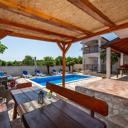 Kiko, A Private Oasis In Labin Vinež